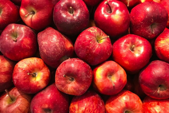 bunch of red apples